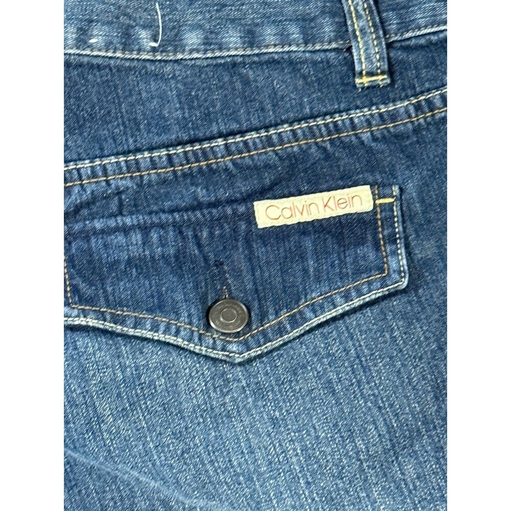 Calvin Klein Jeans Women’s Shorts 16 Bermuda Dark Wash - Picture 7 of 7